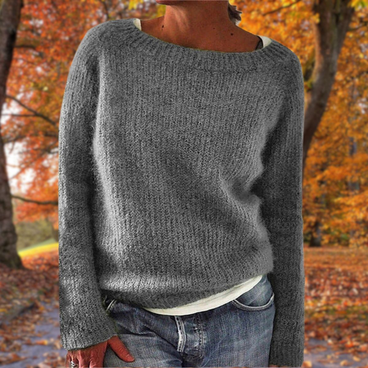 Crew Neck Knit Sweater in Relaxed Fit
