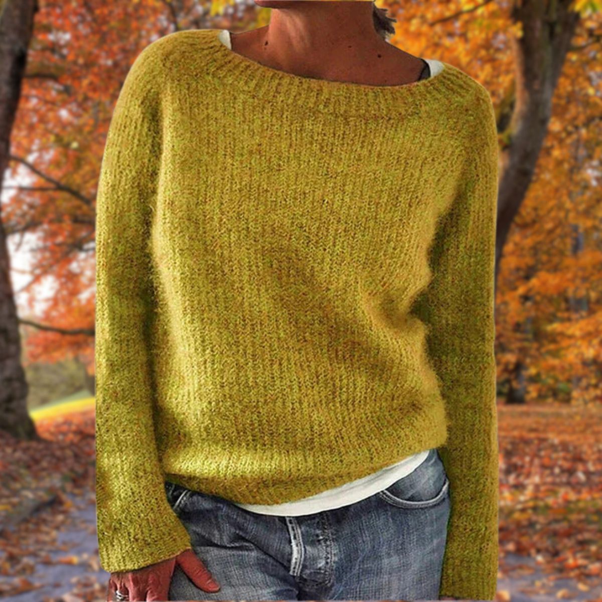 Crew Neck Knit Sweater in Relaxed Fit