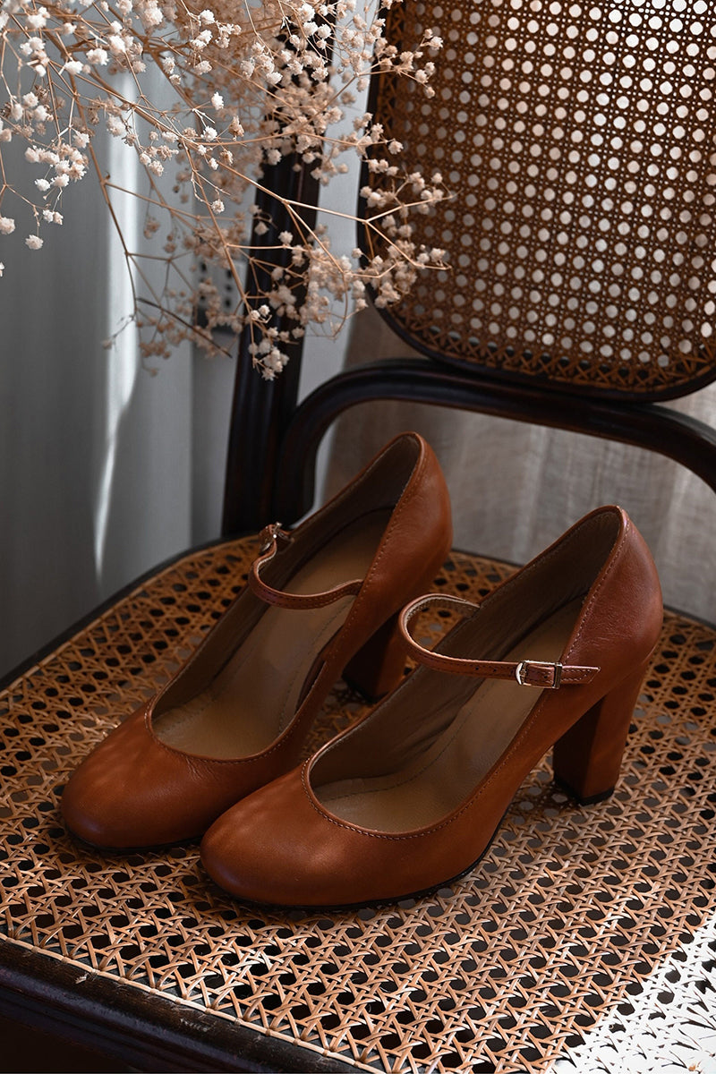 Round Toe Block Heel Shoes with Adjustable Buckle Strap