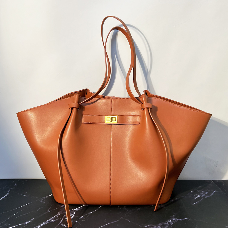 Scarlett Large Tote Bag with Zipper and Adjustable Straps