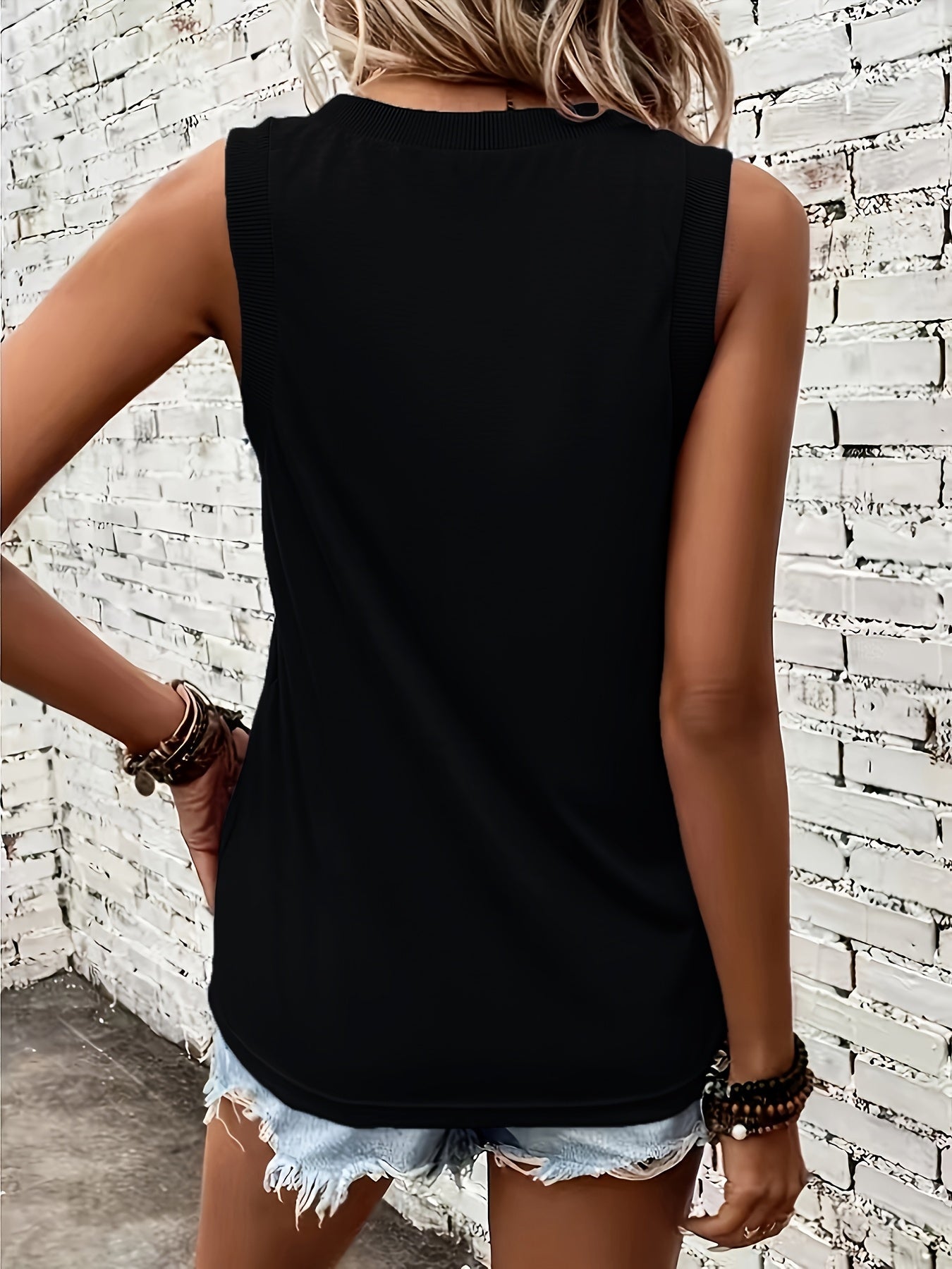 Women's Sleeveless V-Neck Tank Top