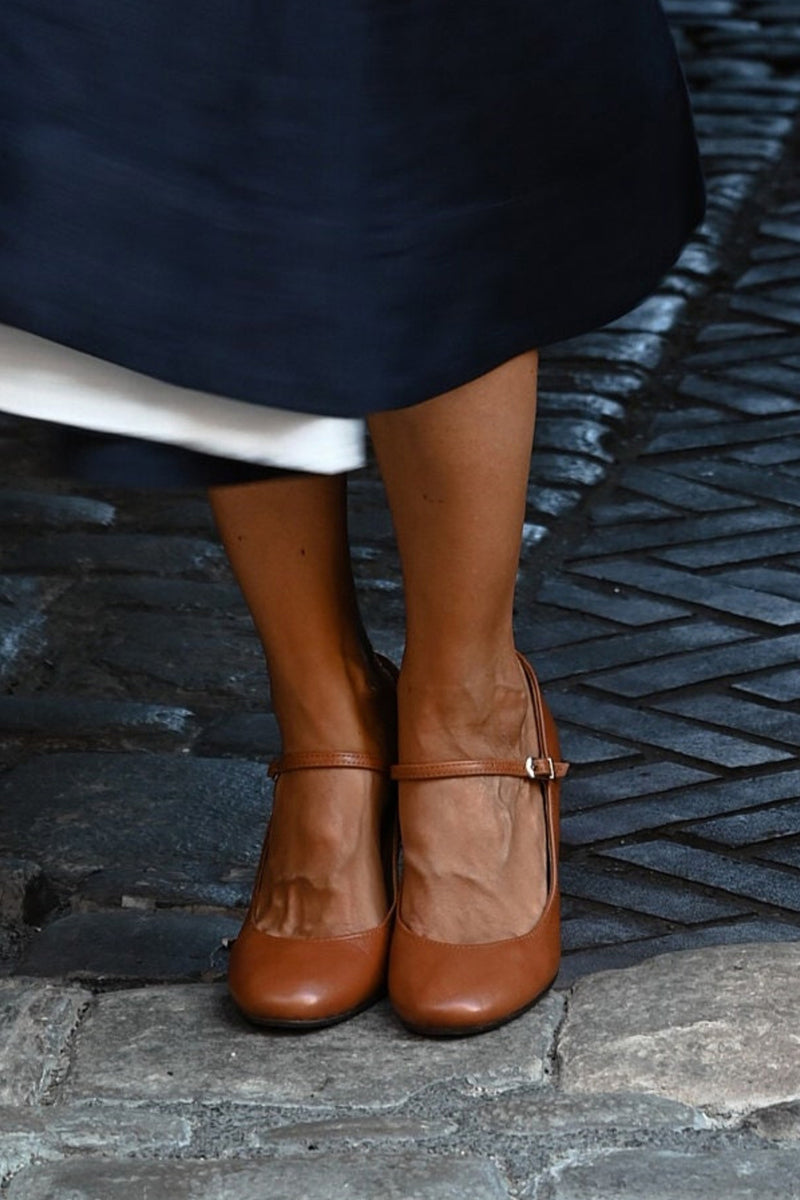 Round Toe Block Heel Shoes with Adjustable Buckle Strap