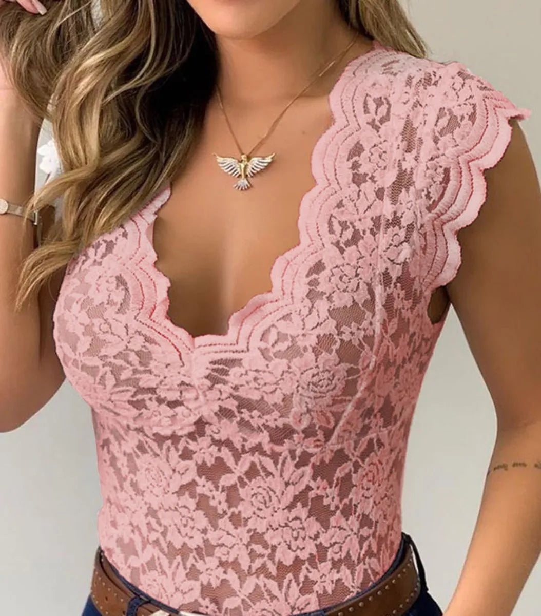 Fitted Lace V-Neck Short Sleeve Top