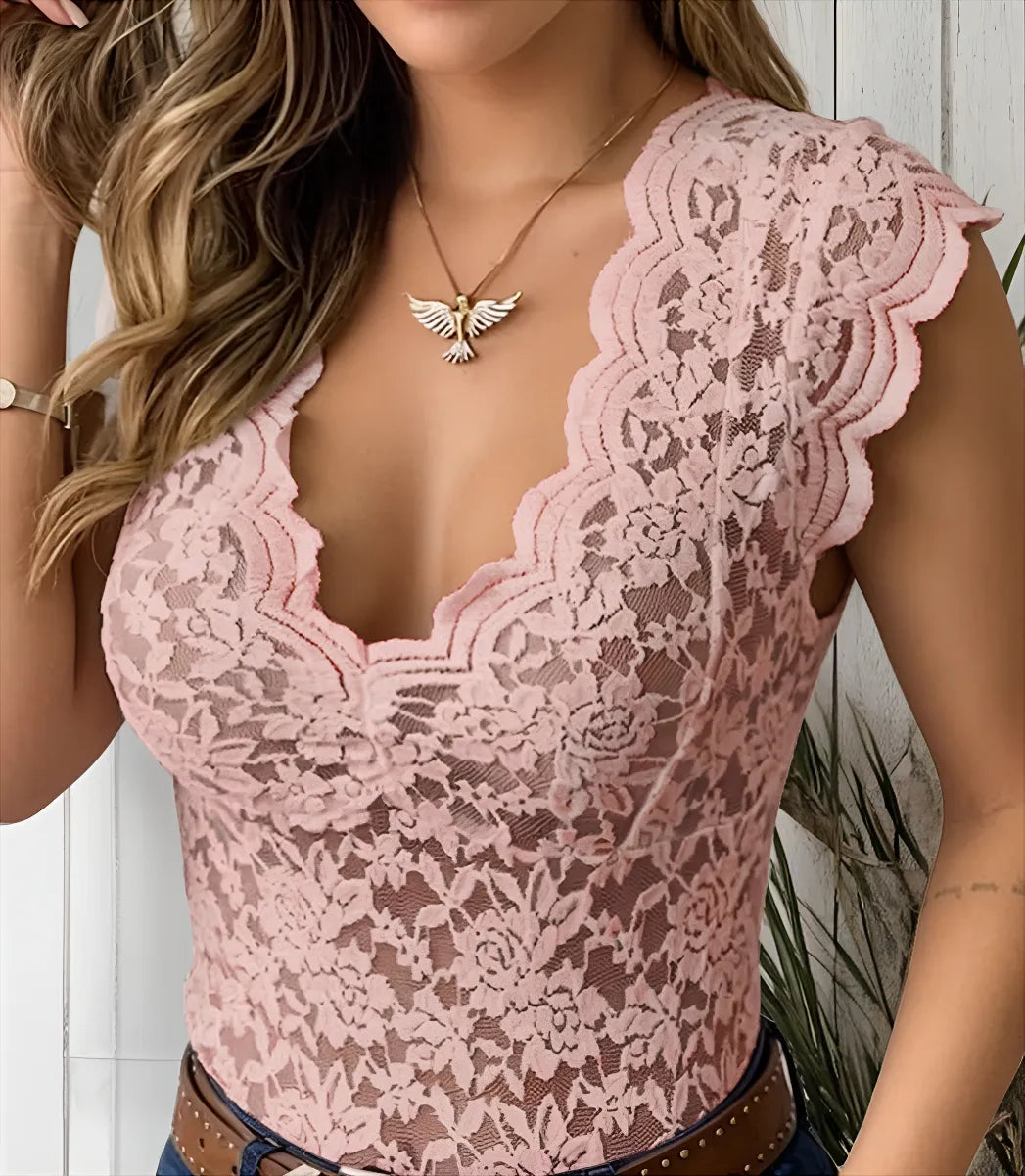 Fitted Lace V-Neck Short Sleeve Top