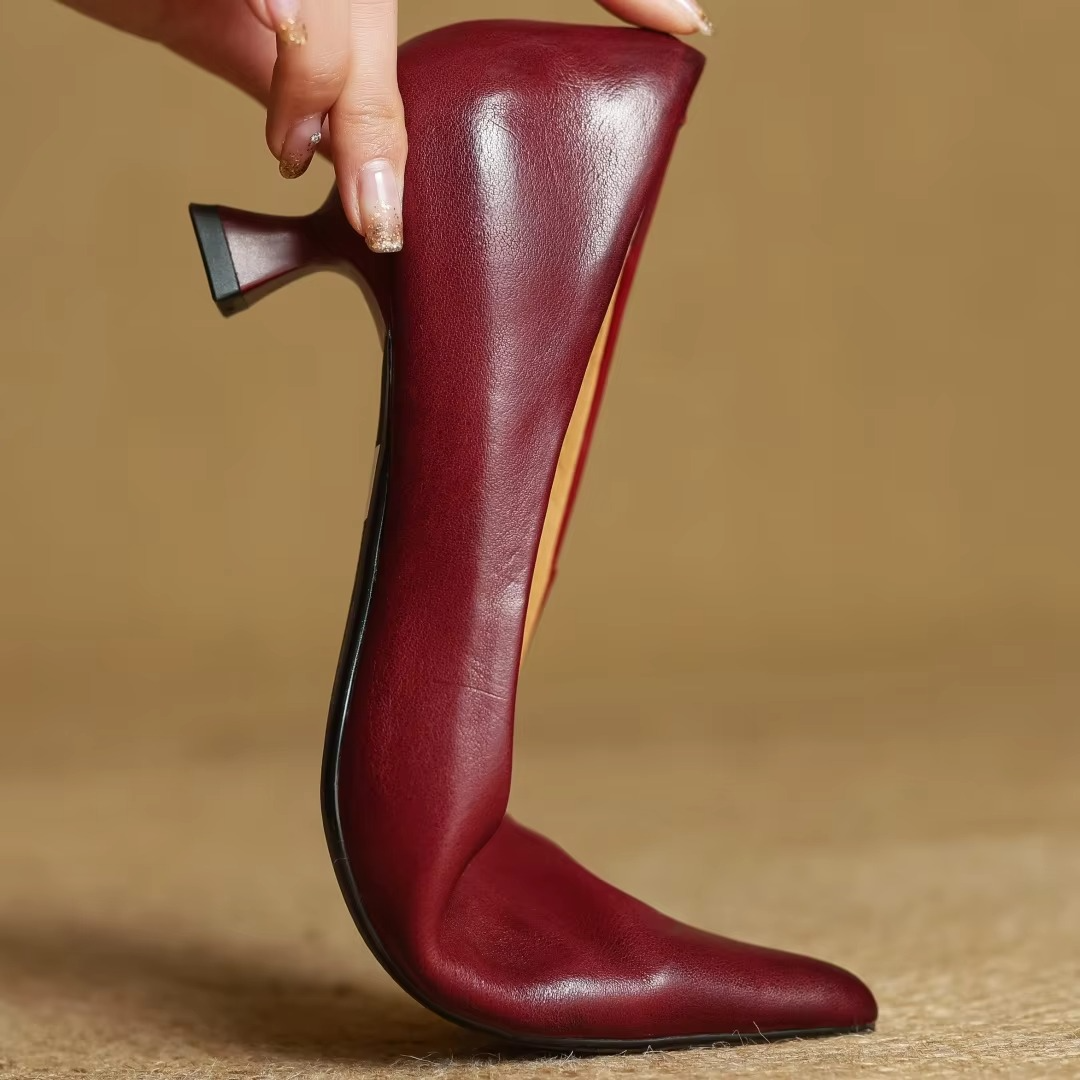 Leather Pointed-Toe Thin Heel Pump