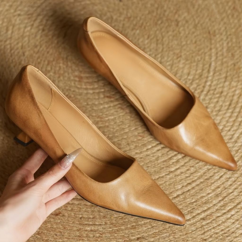 Leather Pointed-Toe Thin Heel Pump