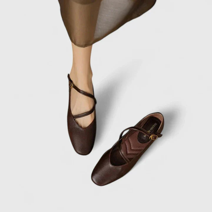 Lightweight Orthopedic Flats With Adjustable Straps