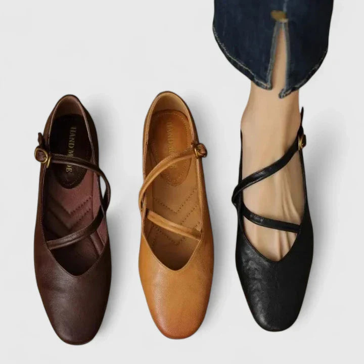 Lightweight Orthopedic Flats With Adjustable Straps