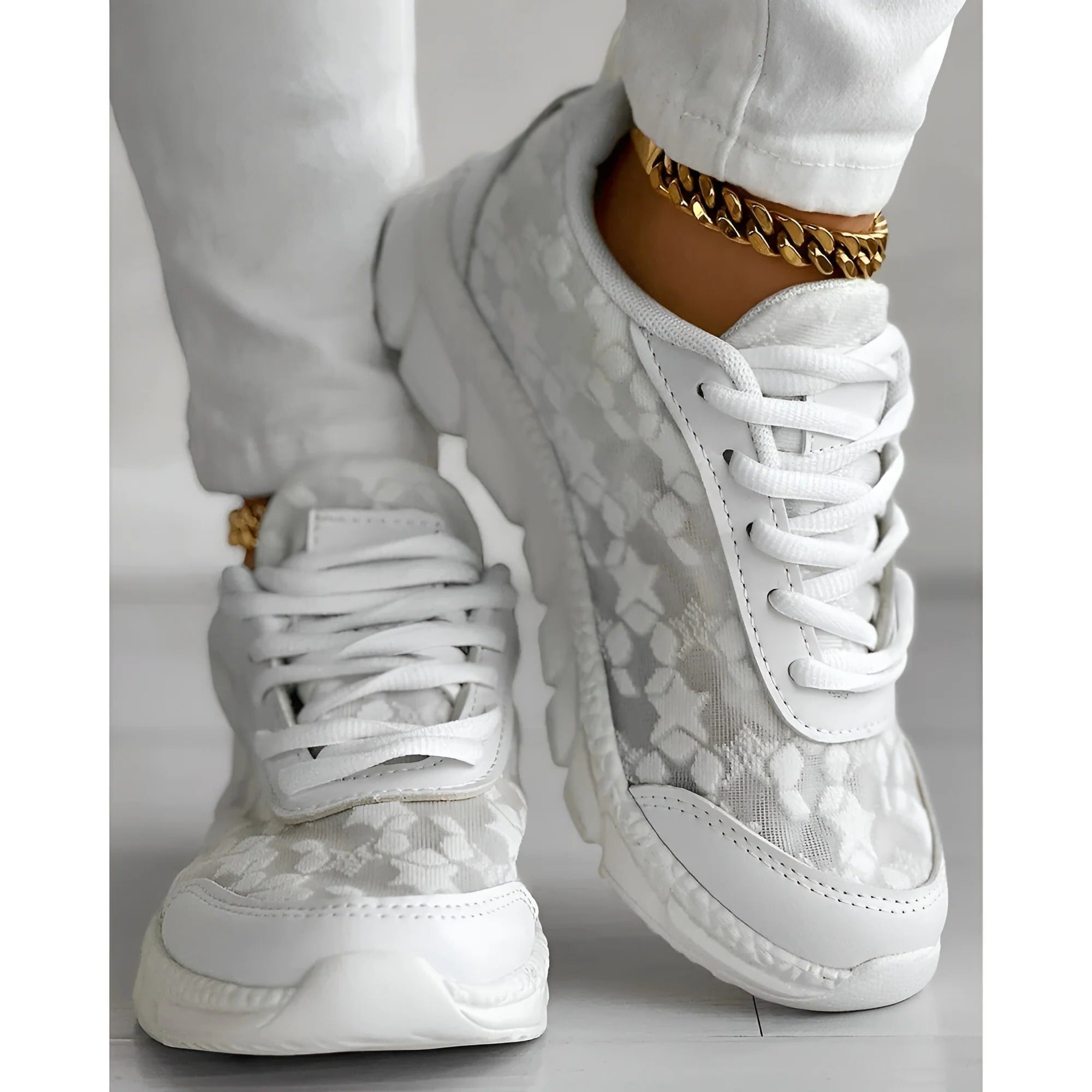 Lace-Up Closed-Toe Supportive Daily Wear Shoe