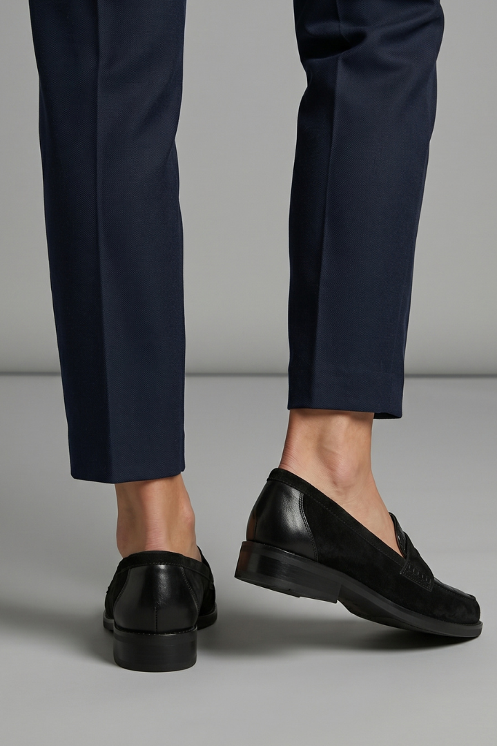 Croc-Embossed Orthopedic Slip-On Loafers