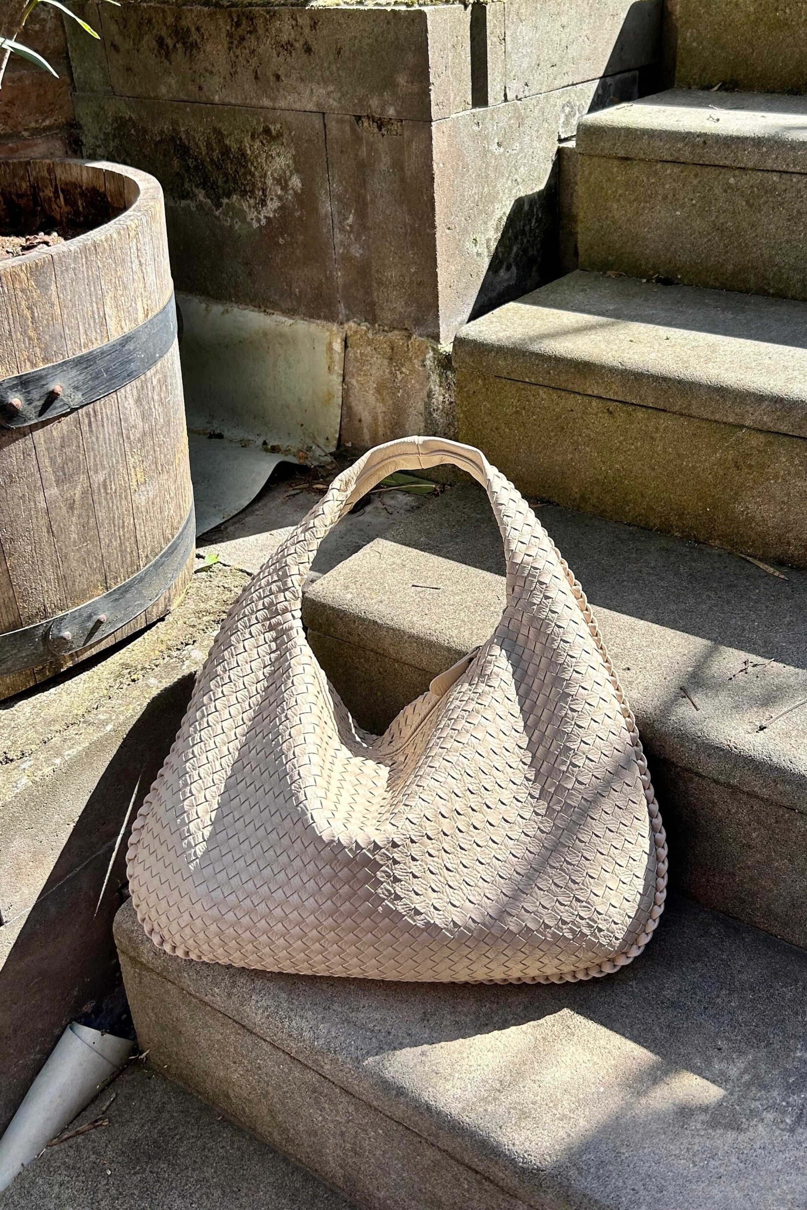 Large Structured Tote Bag with Interior Pockets