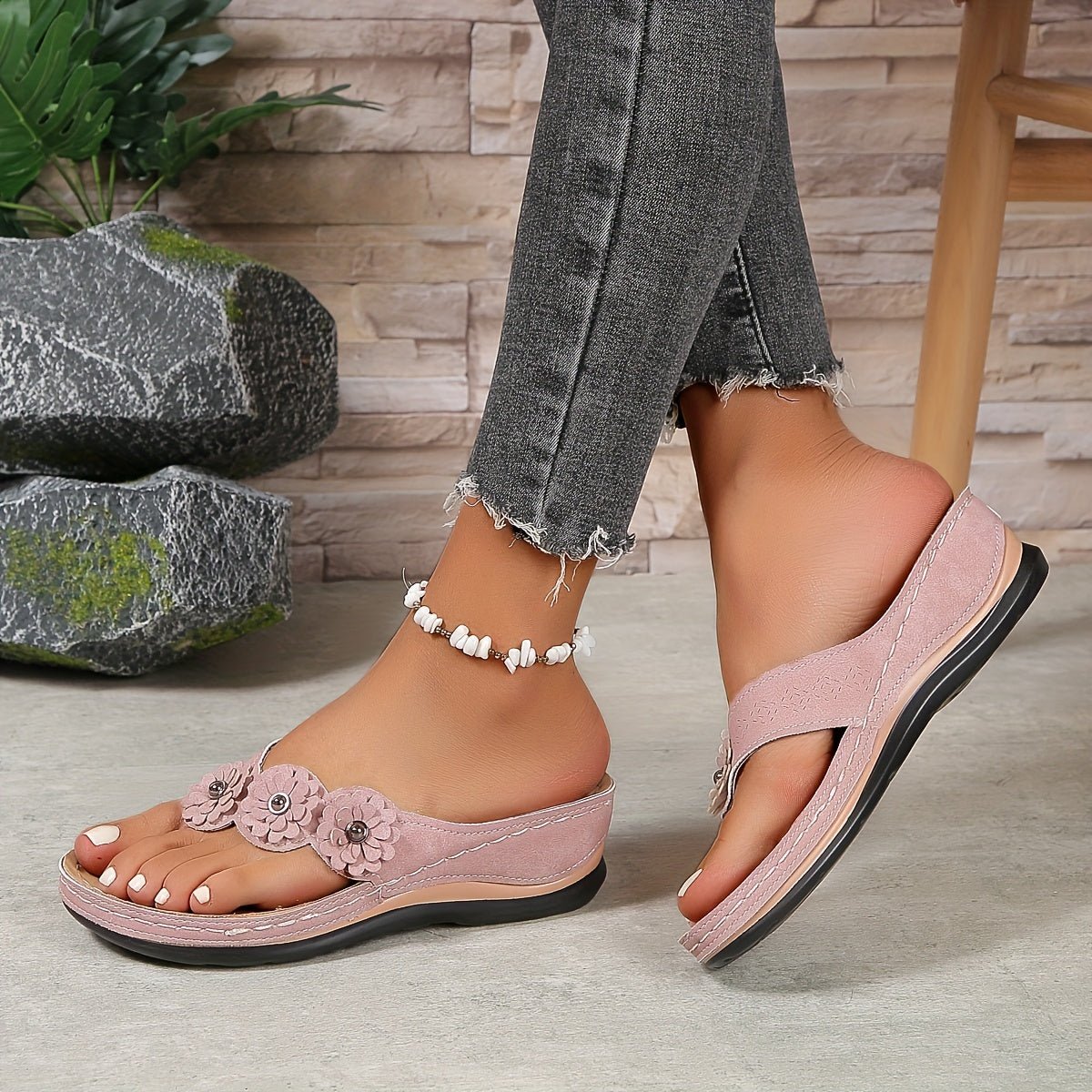 Women's Platform Wedge Thong Sandals With Floral Detail