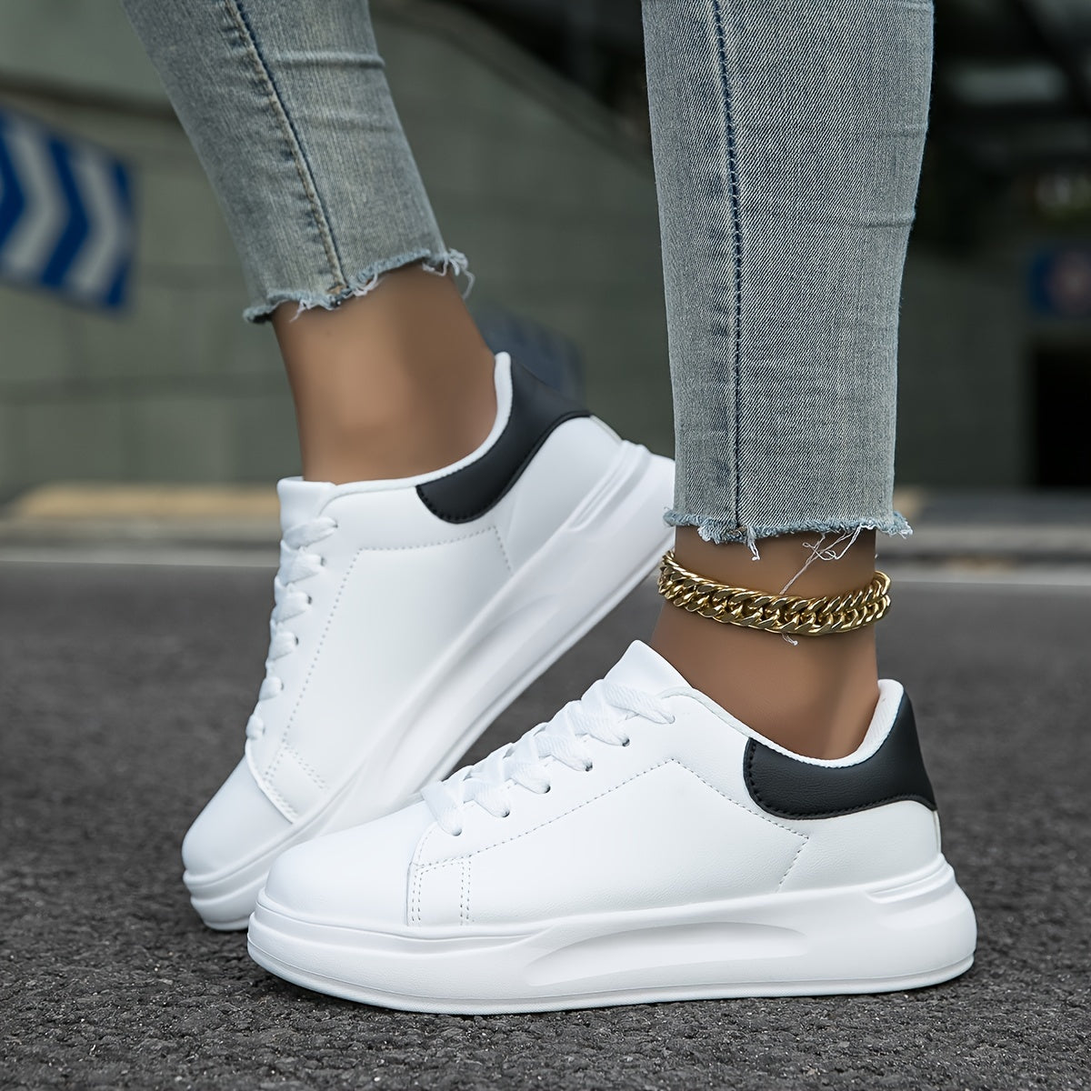 Lightweight Orthopedic Sneakers With Memory Foam