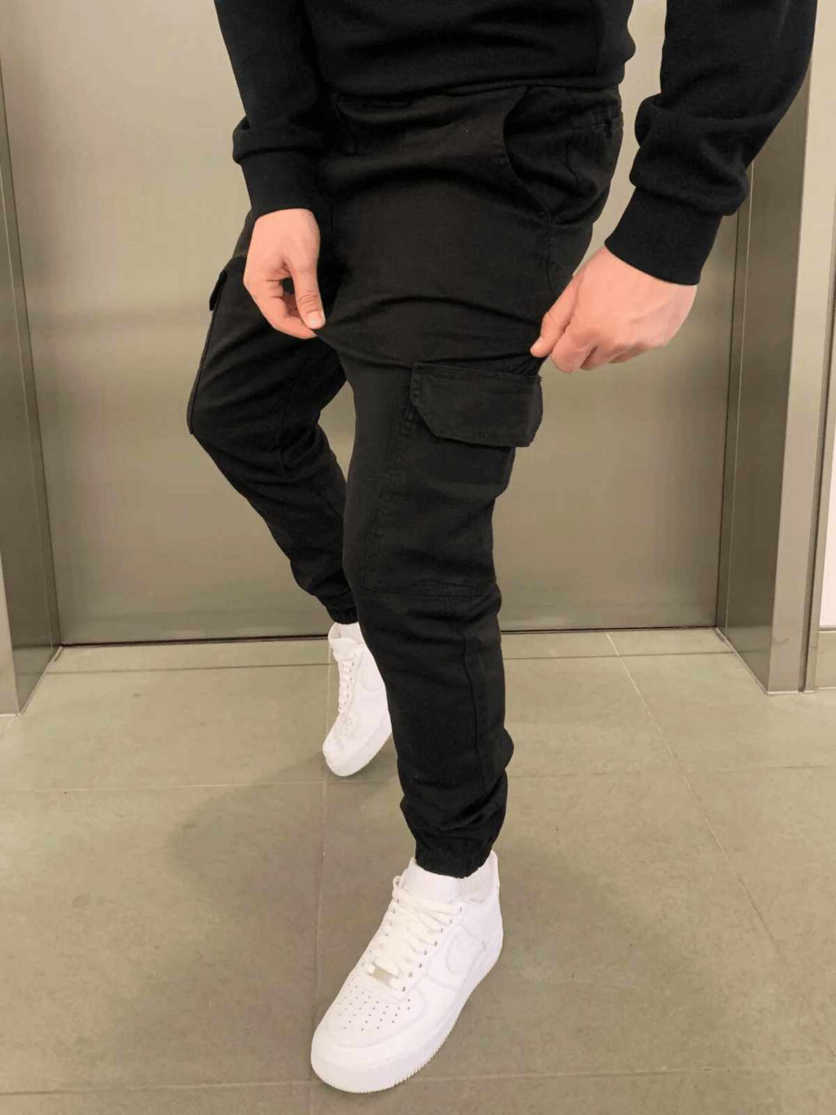 Relaxed Fit Cargo Jogger Pants With Elastic Waist