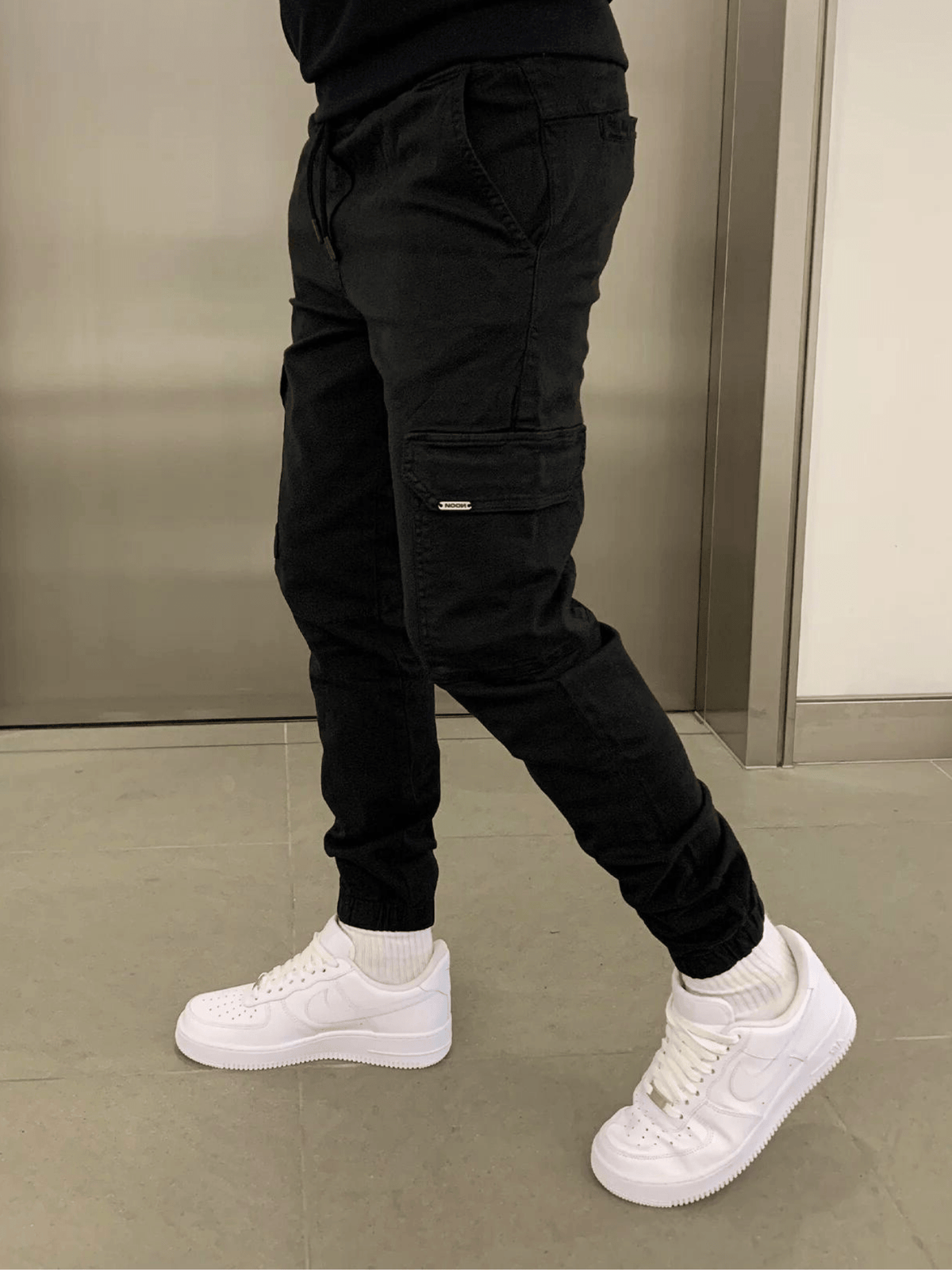 Relaxed Fit Cargo Jogger Pants With Elastic Waist