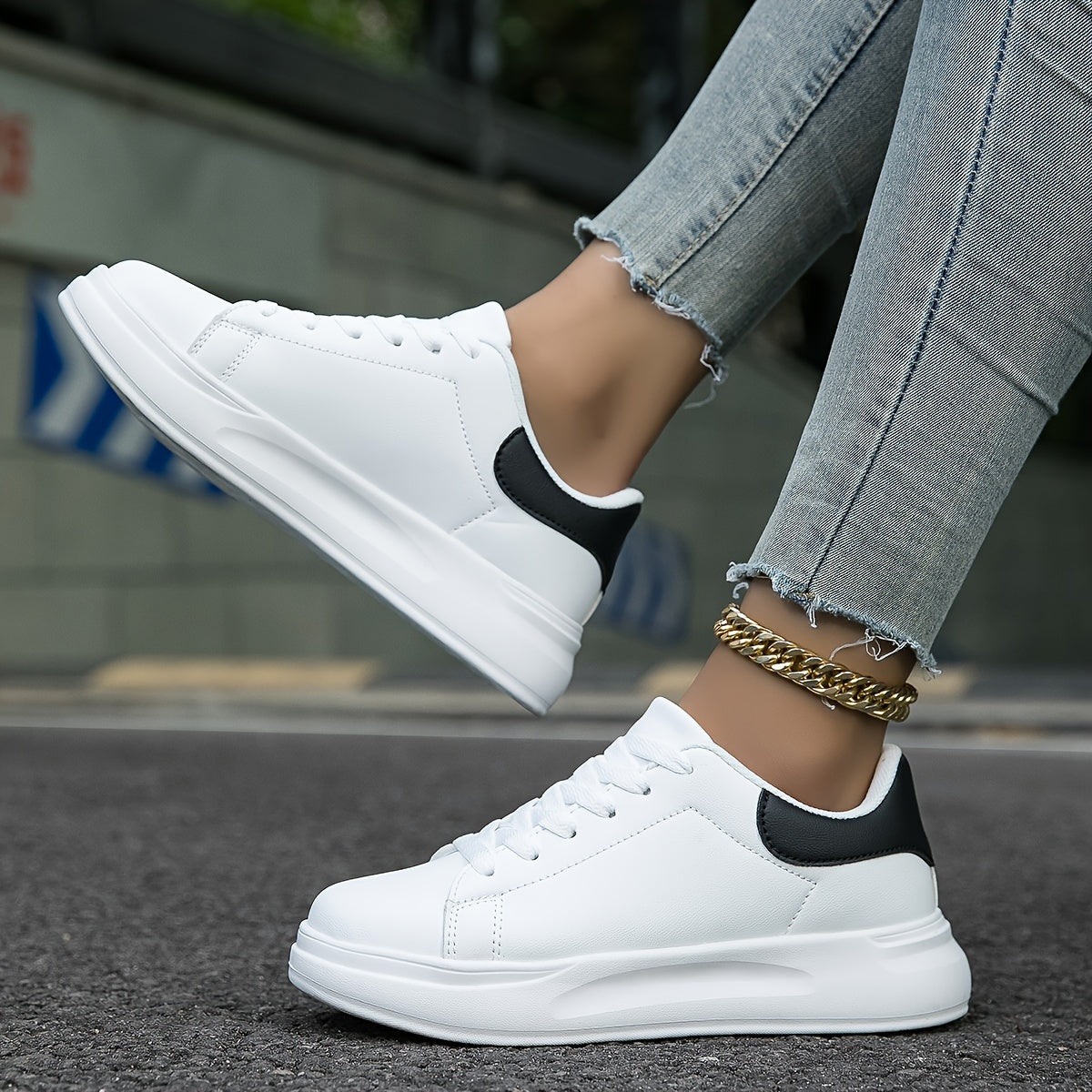 Lightweight Orthopedic Sneakers With Memory Foam