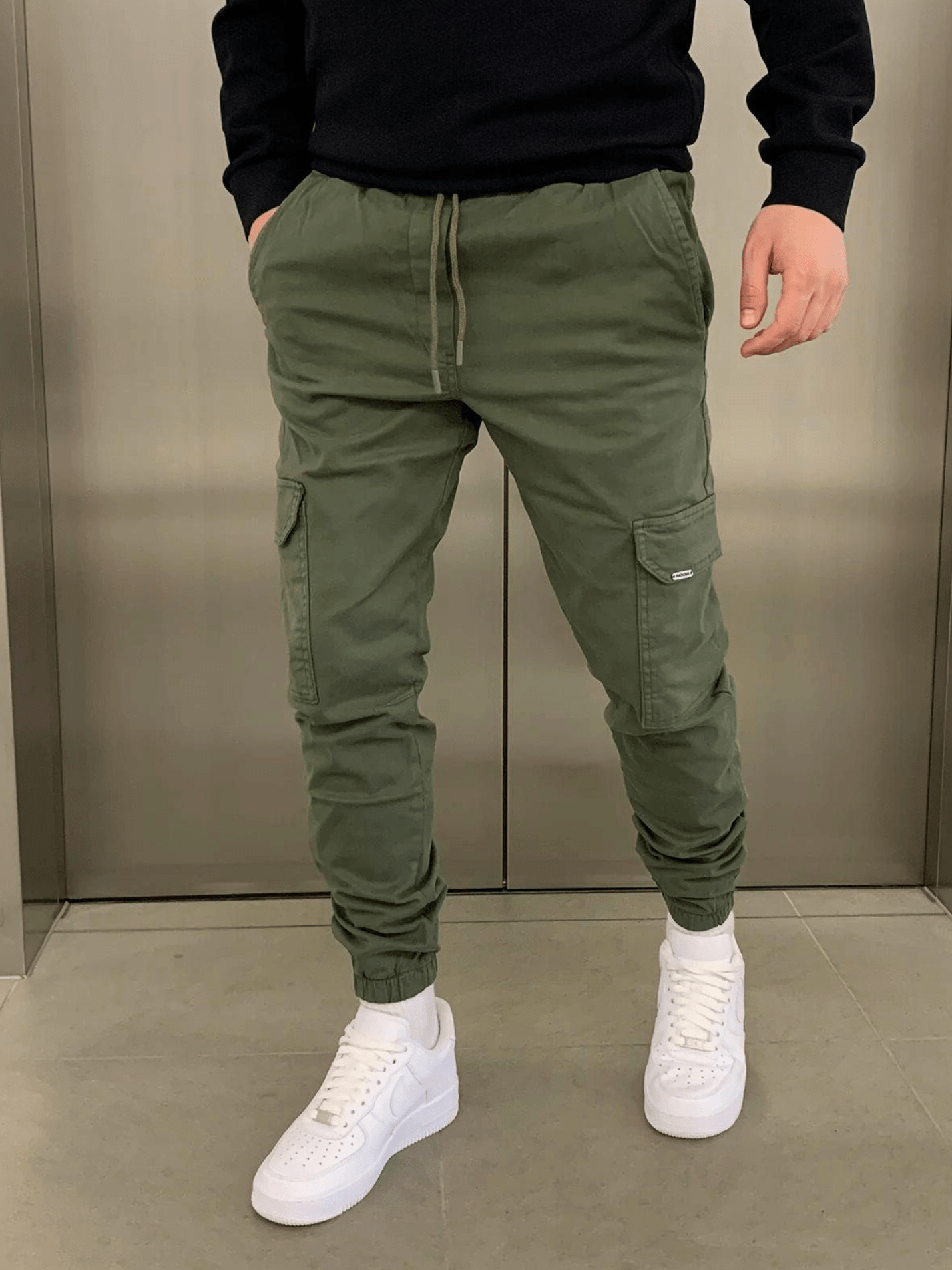 Relaxed Fit Cargo Jogger Pants With Elastic Waist