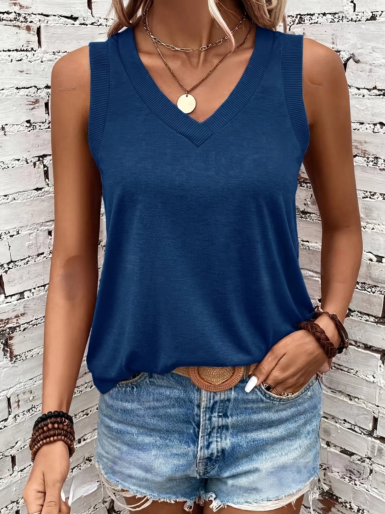 Women's Sleeveless V-Neck Tank Top