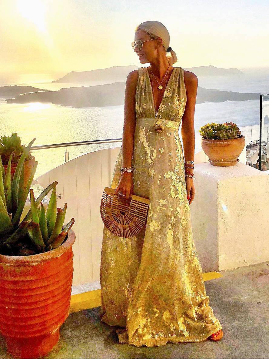 Sleeveless Sequin Maxi Dress with V-Neck for Evening Events