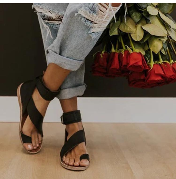 Crossed Ankle Strap Toe Ring Sandals