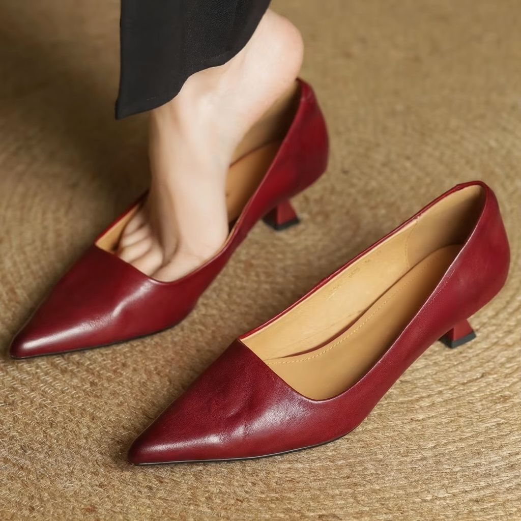 Leather Pointed-Toe Thin Heel Pump