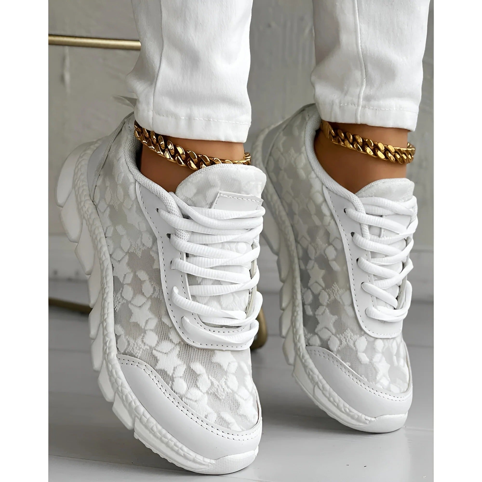 Lace-Up Closed-Toe Supportive Daily Wear Shoe