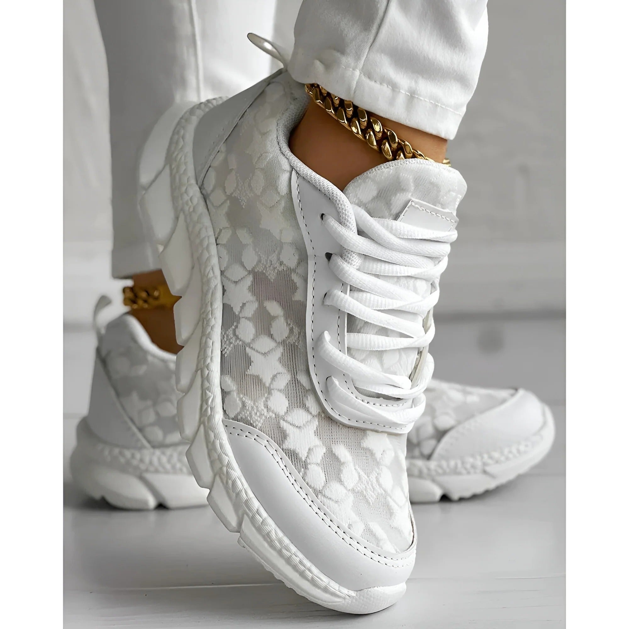 Lace-Up Closed-Toe Supportive Daily Wear Shoe