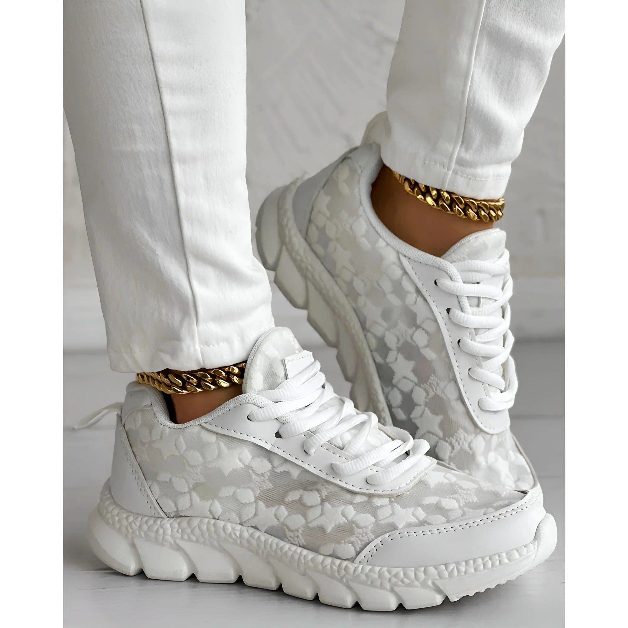 Lace-Up Closed-Toe Supportive Daily Wear Shoe
