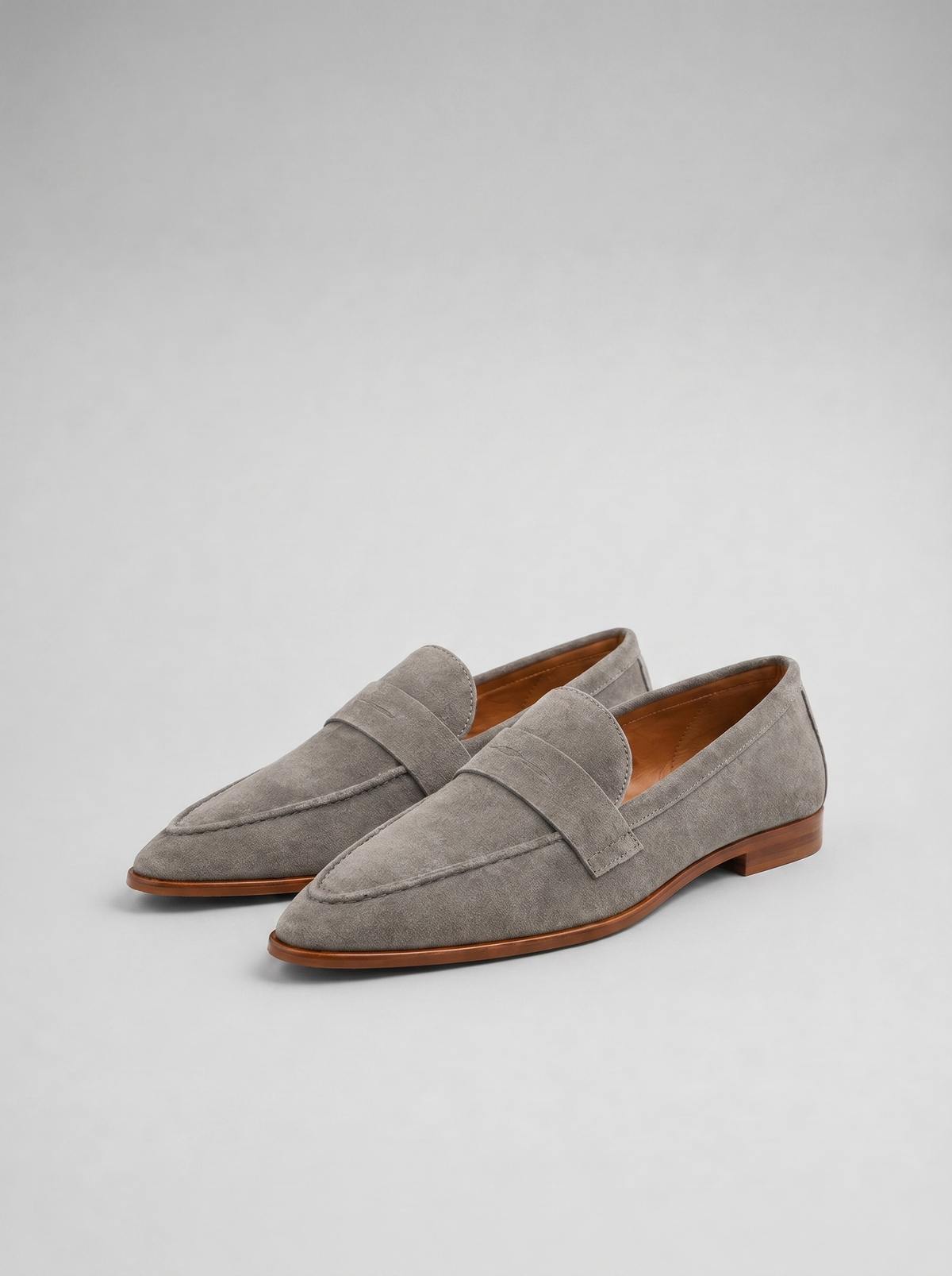 Pointed Comfort Loafers in Suede Style