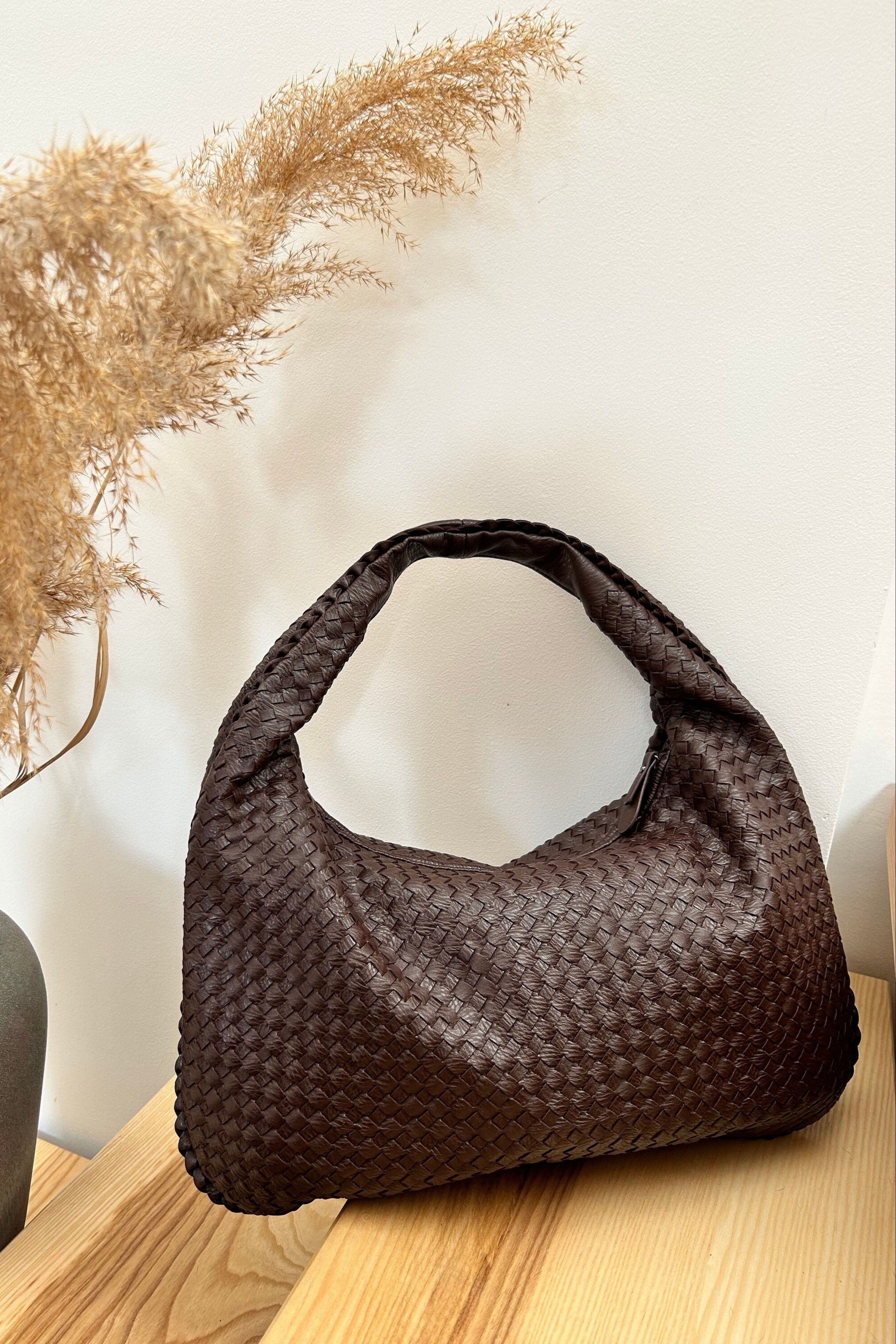 Large Structured Tote Bag with Interior Pockets