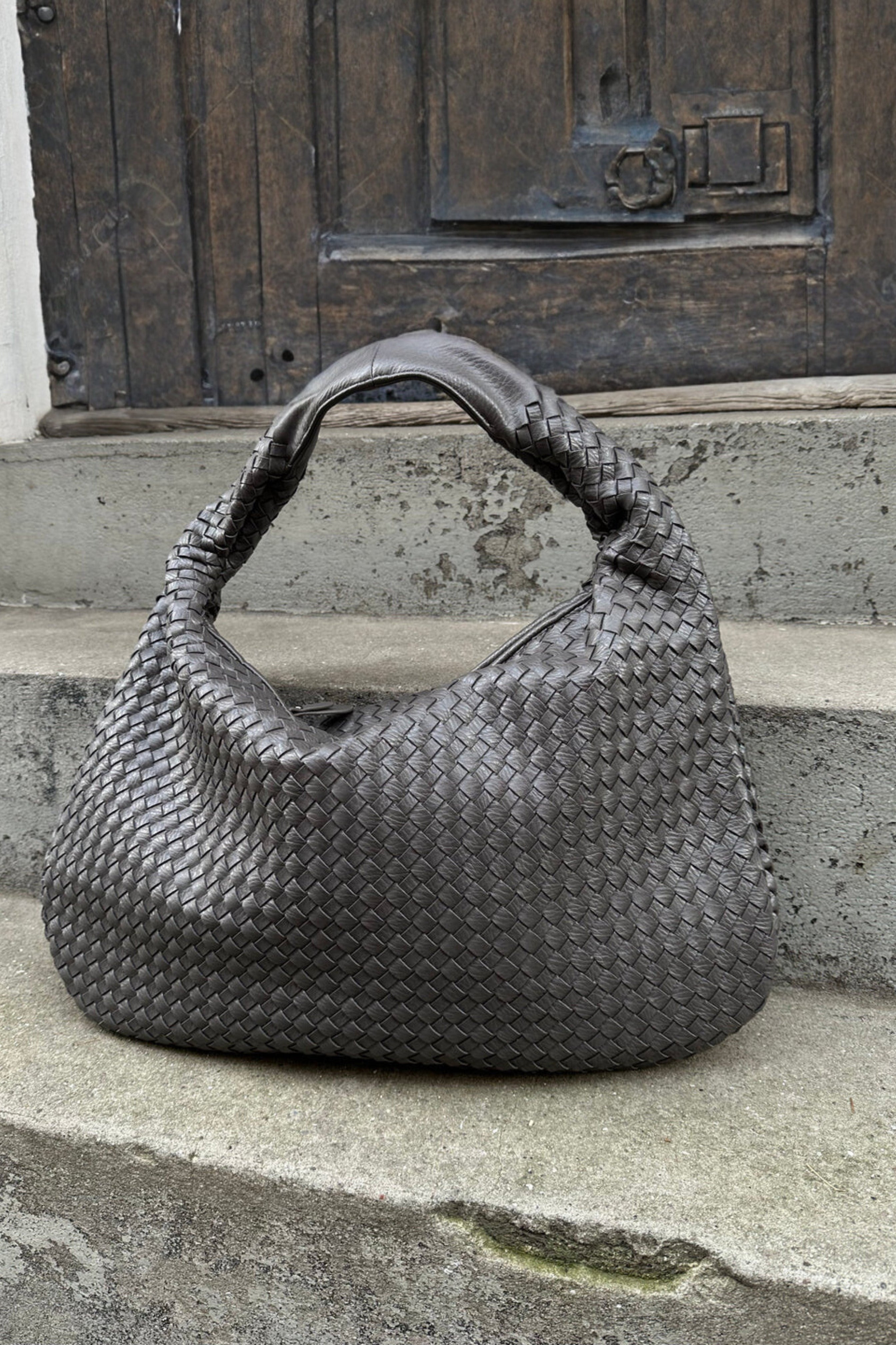 Large Structured Tote Bag with Interior Pockets