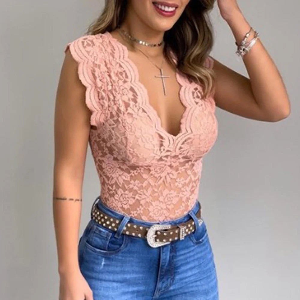 Fitted Lace V-Neck Short Sleeve Top