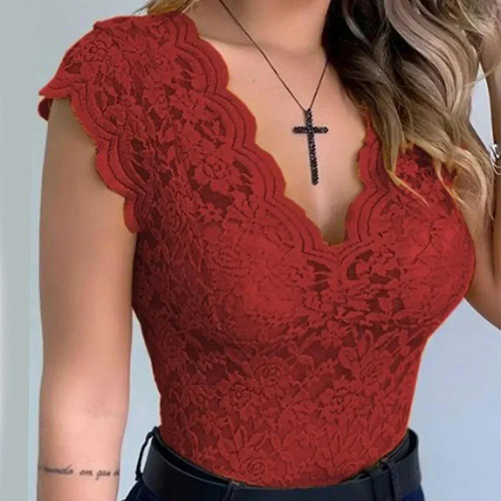 Fitted Lace V-Neck Short Sleeve Top