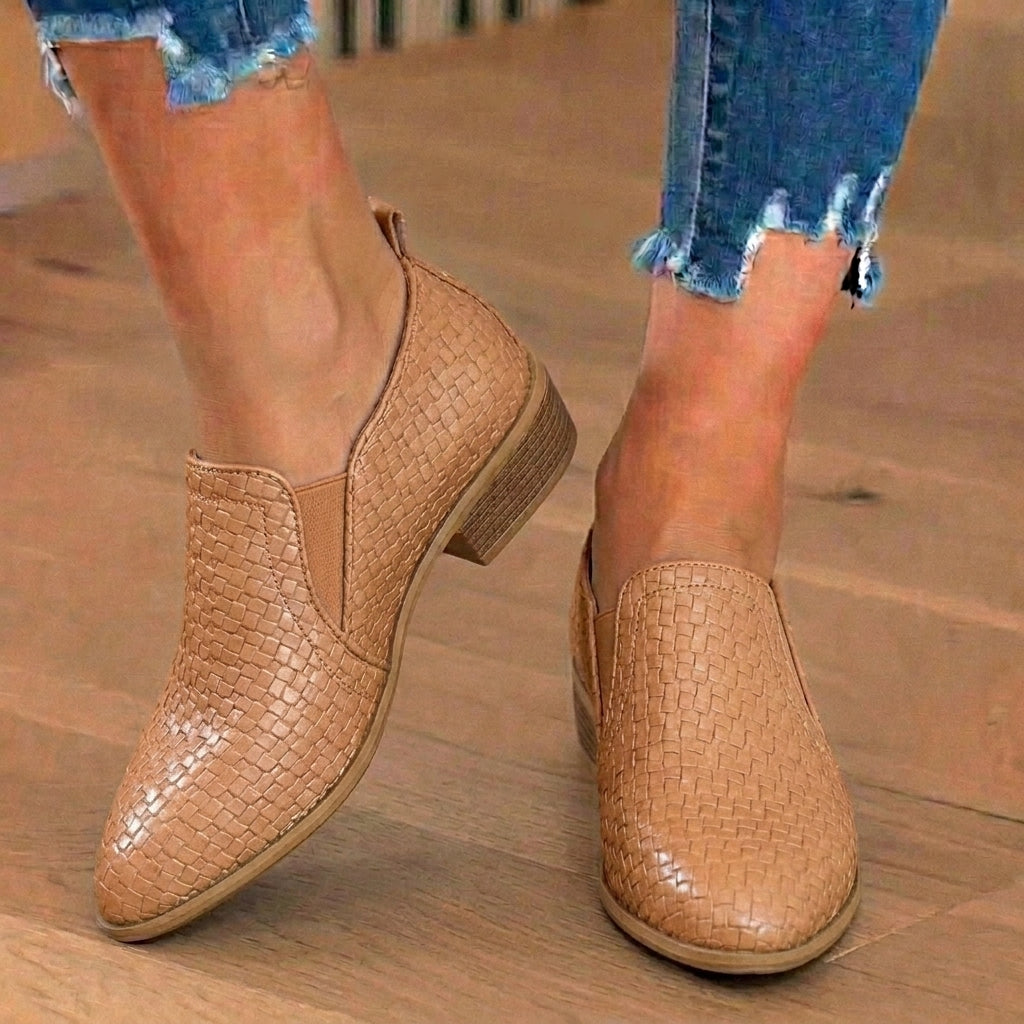 Chic Orthopedic Flat Sneakers Neutral Palette