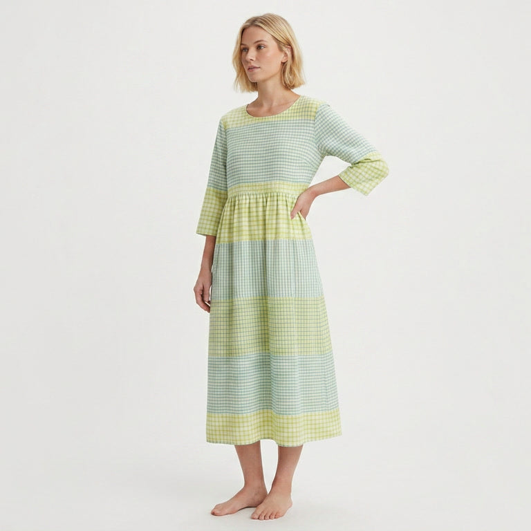Round Neck Half Sleeve Casual Print Dress