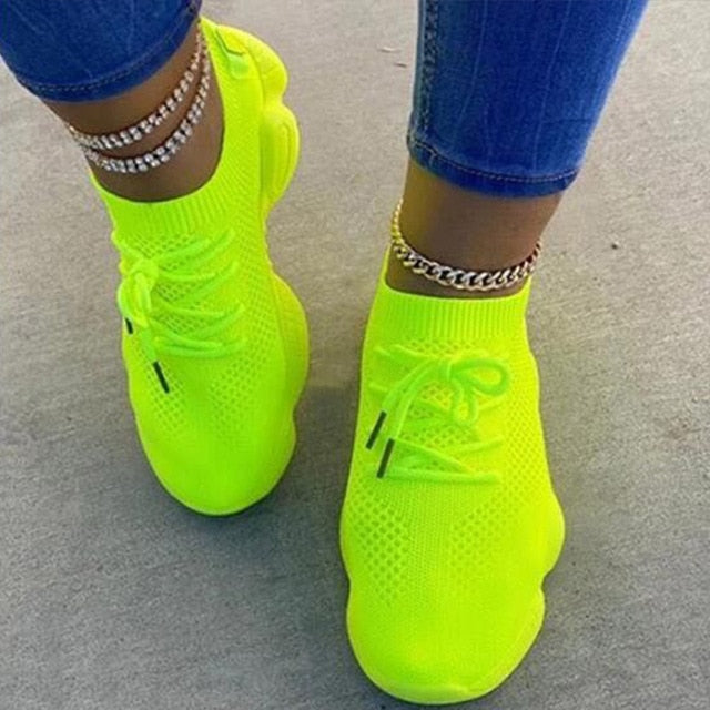 Breathable Mesh Lace-Up Running Sneakers